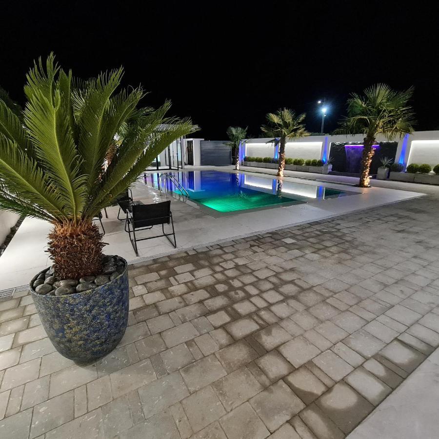 Lt Luxury Villa Rrushkull  Ngoại thất bức ảnh