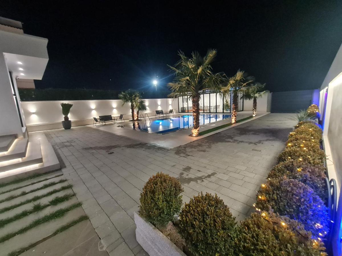 Lt Luxury Villa Rrushkull  Ngoại thất bức ảnh