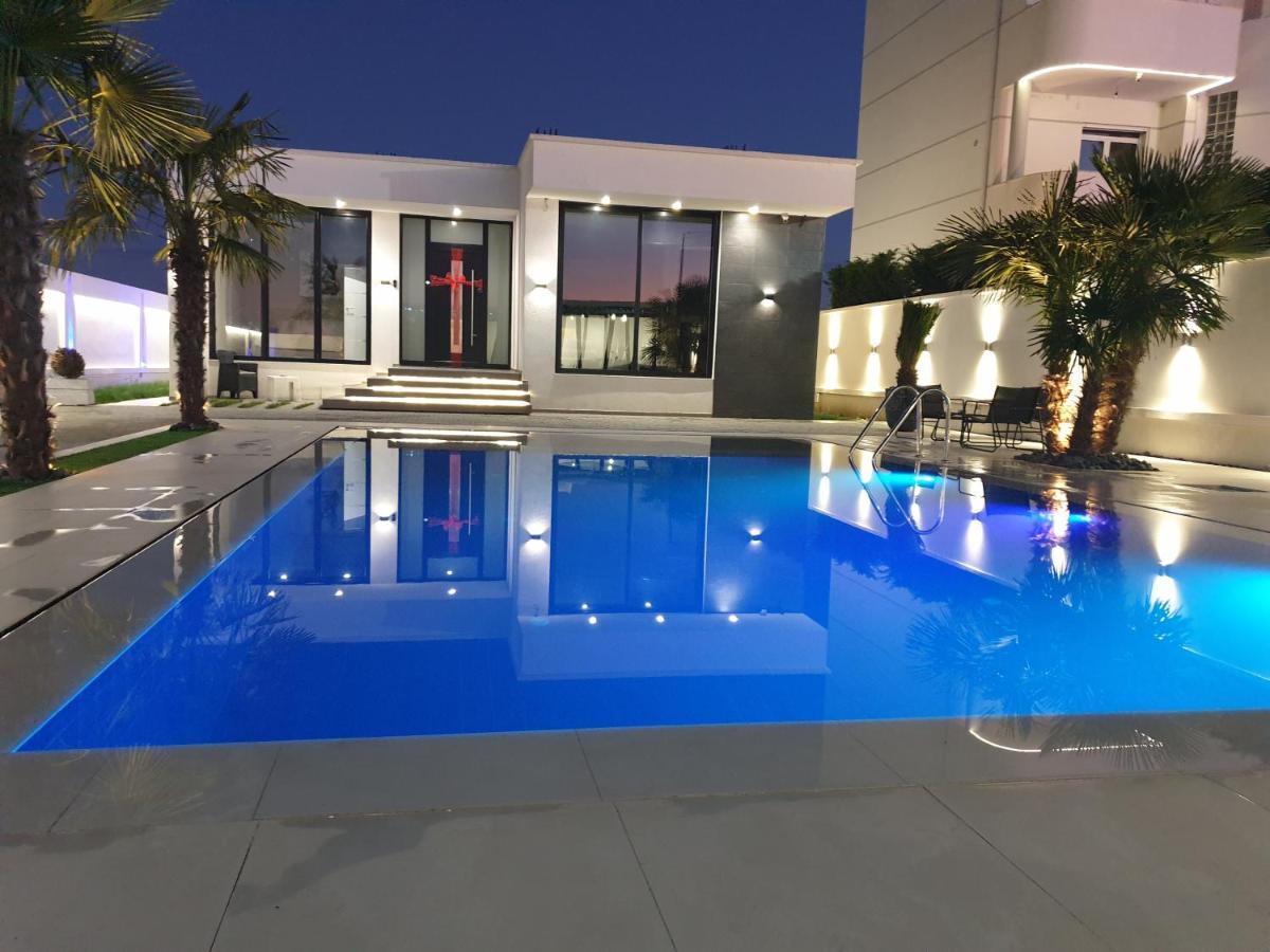 Lt Luxury Villa Rrushkull  Ngoại thất bức ảnh