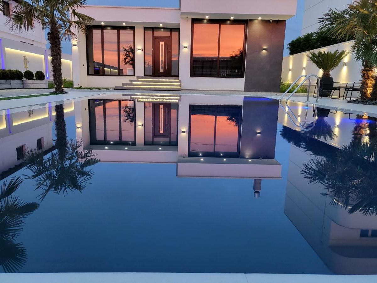 Lt Luxury Villa Rrushkull  Ngoại thất bức ảnh